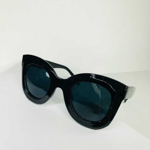 🆑 Square Cat Eye Sunglasses in Black - Picture 2 of 8
